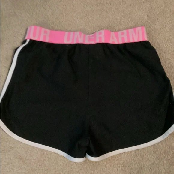 Under Armour youth L/G t-shirt and shorts set - Picture 3 of 5